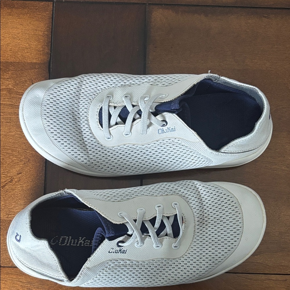 Used Olukai Moku Pae boat shoe